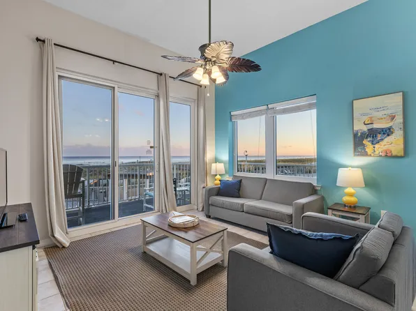 8577 Gulf Blvd APT 105, Navarre, FL 32566