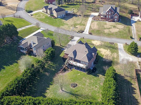 2nd image of 2423 Creekstone Cir