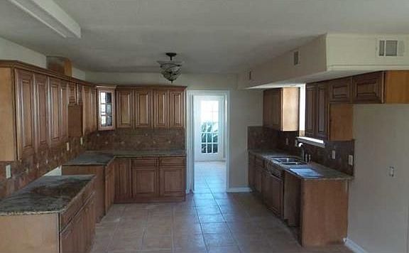 2nd image of 4204 Beaujolais Dr