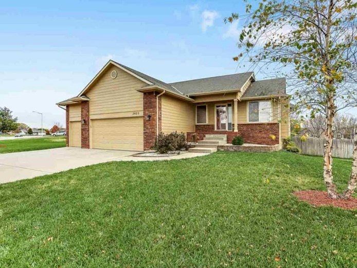 2025 E Brookstone St Derby KS 67037 Zillow