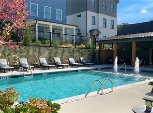 3304 Stillwood Ln, Hapeville, GA 30354