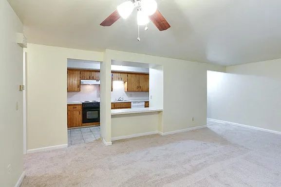 New Sheridan Apartments — Photo 3