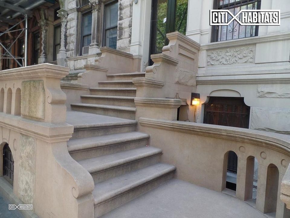 1st image of 124 W 74th St APT 1R
