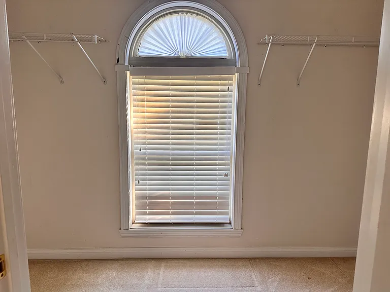 625 Vincent Way — Photo 23