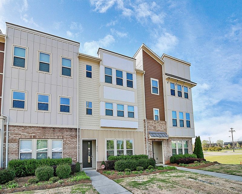 1st image of 2633 Statesville Ave #1