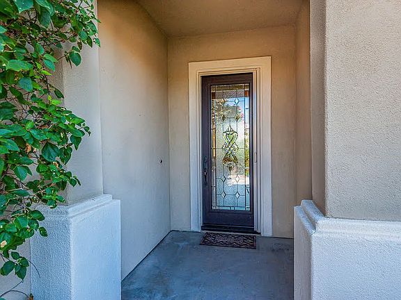 3rd image of 40504 Calle Santa Monica