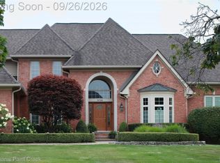 5739 Kirkridge Trl, Rochester, MI 48306