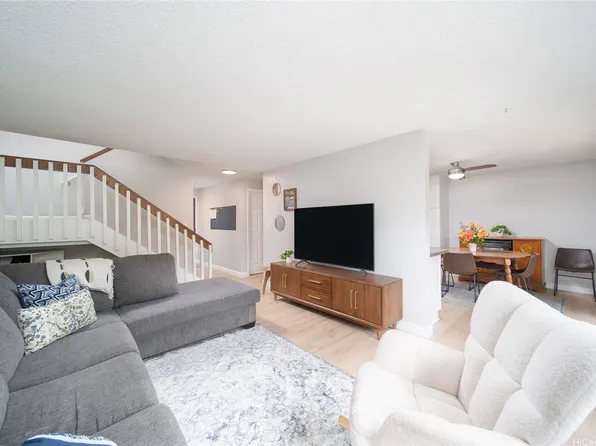 94-1025 Anania Cir APT 60, Mililani, HI 96789