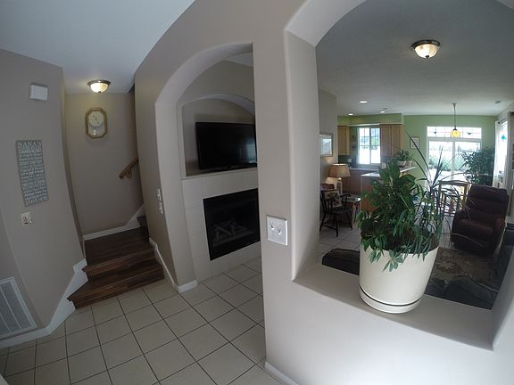 2nd image of 6348 W Traveler Ln