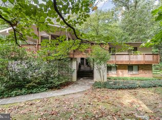 39 Dogwood Dr, Hershey, PA 17033