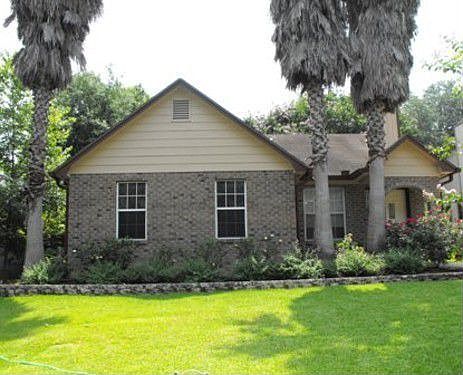 2nd image of 1577 Twin Lakes Cir
