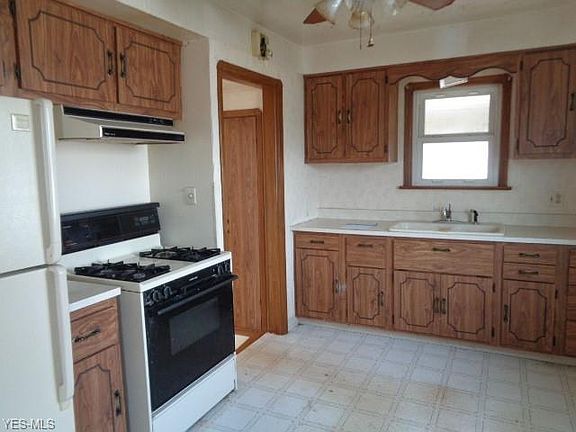 4th image of 11330 Deborah Dr