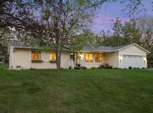 8681 Meadowvale Dr, Eden Prairie, MN 55347
