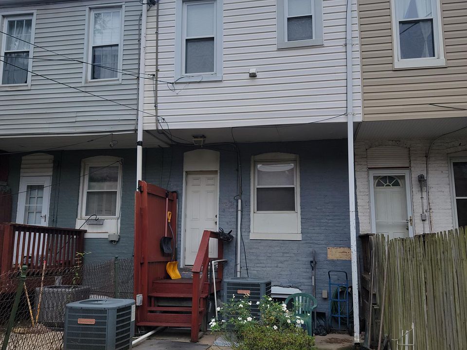 2nd image of 616 S Lehigh St Floor 1