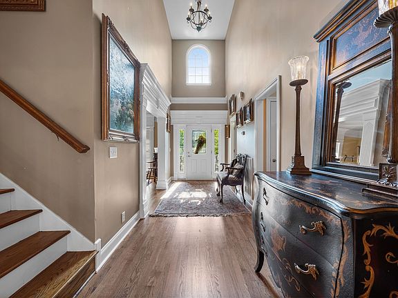 5th image of 1304 Saint Ives Ct