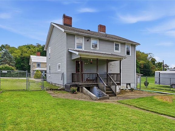 2nd image of 50 Cloverdale St