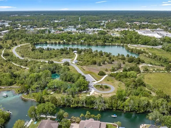 1218 SE 4th Ave, Crystal River, FL 34429