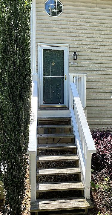 1st image of 607 Glenleaf Dr