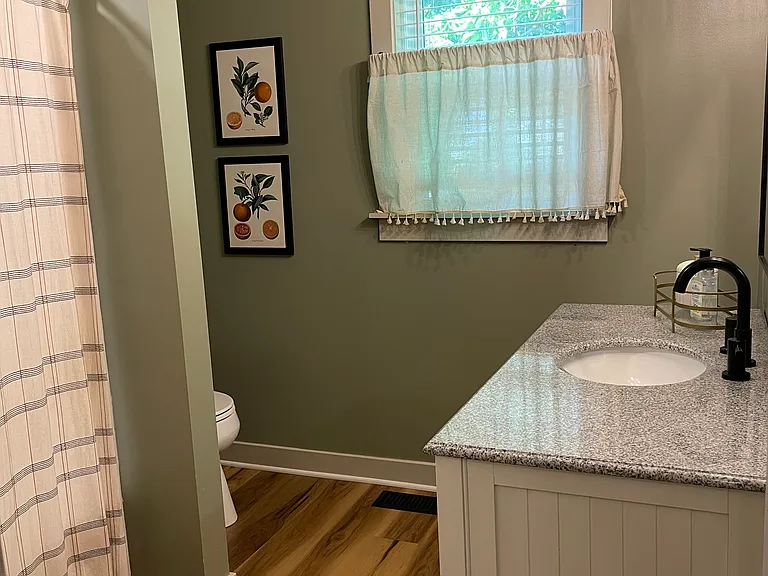 110 E Russell Ave — Photo 13