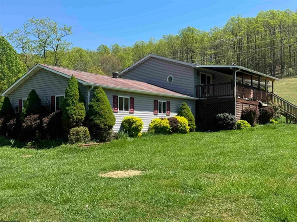 143 Sunday Dr, Fairmont, WV 26554