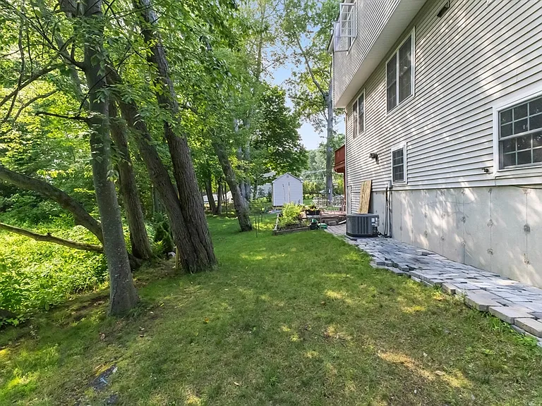 284 S Quinsigamond Ave #284 — Photo 35