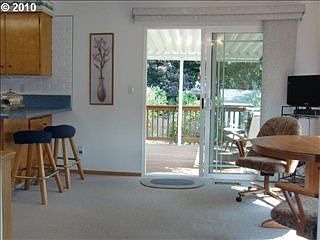 4th image of 6505 SE Aspen St
