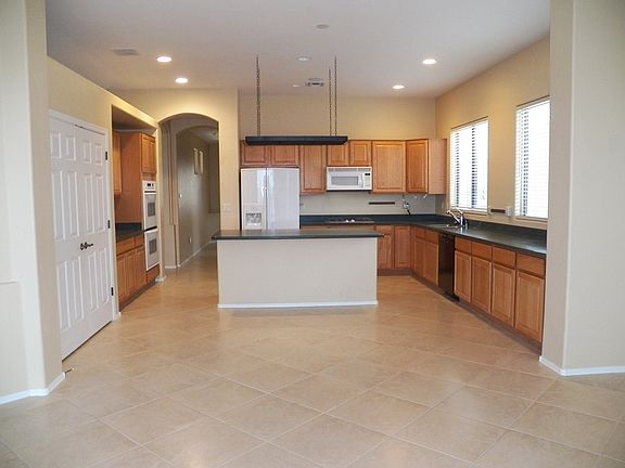 5th image of 1082 W Mountain Stone Dr