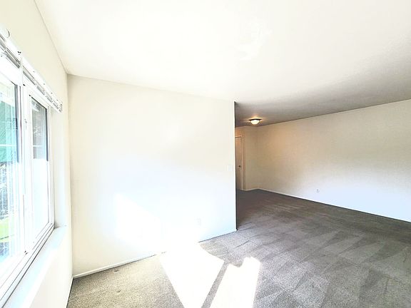 5th image of 1560 San Antonio St APT D