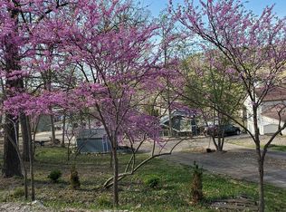 743 Dogwood Rd, Lake Ozark, MO 65049