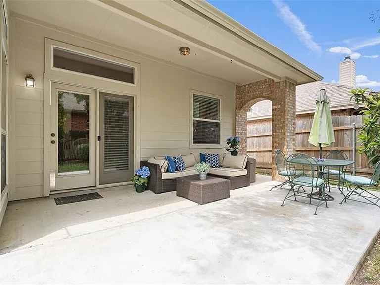 2101 Aaron Ross Way — Photo 29