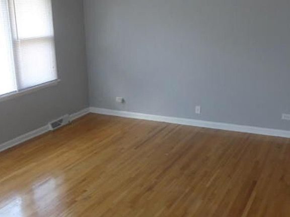 3rd image of 19921 Brook Ave #Sfh