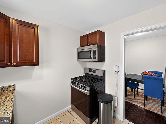 4th image of 6903 Gateway Blvd
