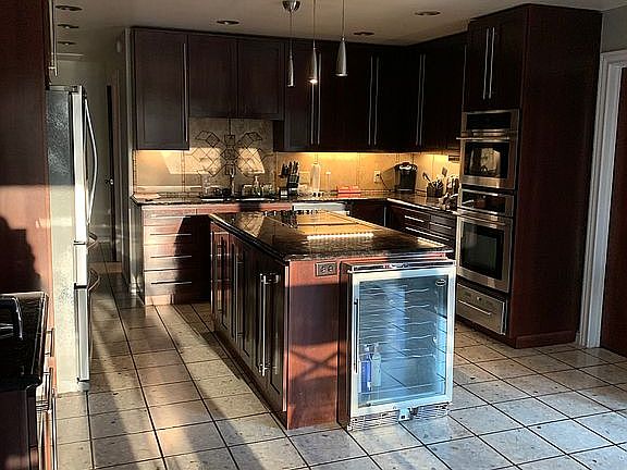 3rd image of 704 NW 7th Ave