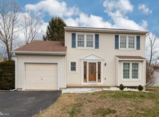 200 Candalwood Ln, Exton, PA 19341