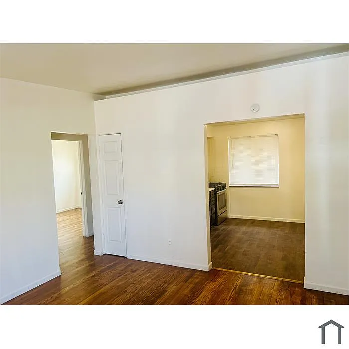 Building Photo - 8717 Natural Bridge Rd #1