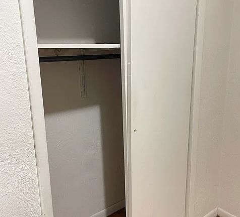 5th image of 316 E 49th St APT 4C