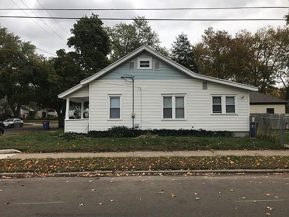 3rd image of 1102 Griggs St SE