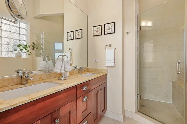 1842 W Armitage Ave #3 — Photo 11