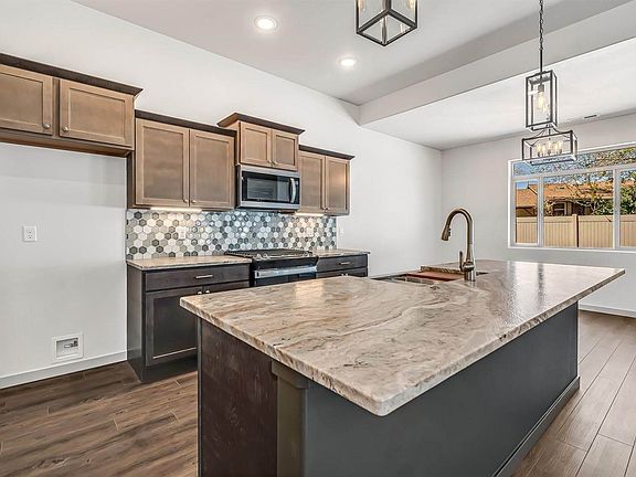 2nd image of 3160 Saddle Gulch Dr
