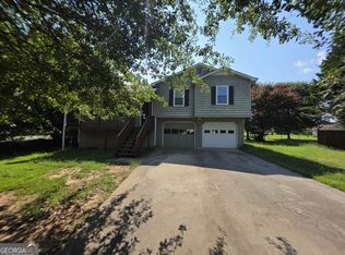 17 Winchester Dr, Kingston, GA 30145