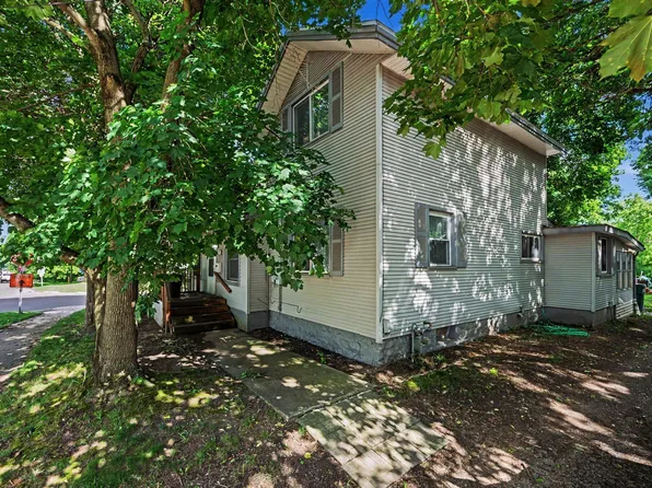402 W Broadway St, Three Rivers, MI 49093