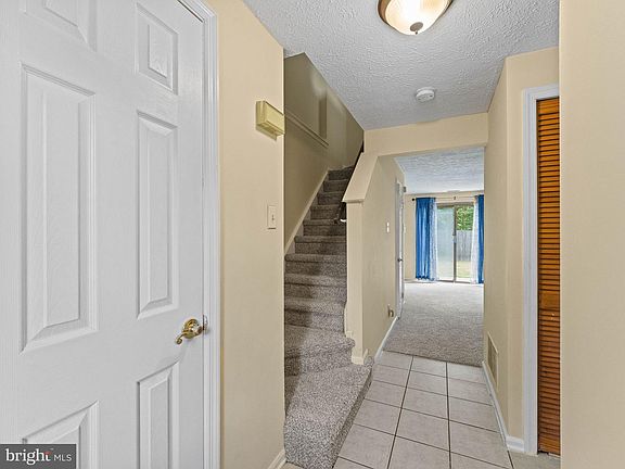 4th image of 55 Victoria Manor Ct