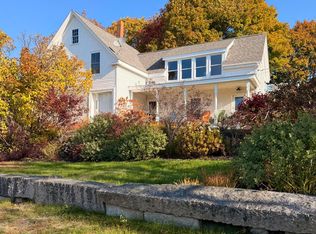 15 Chestnut, Vinalhaven, ME 04863