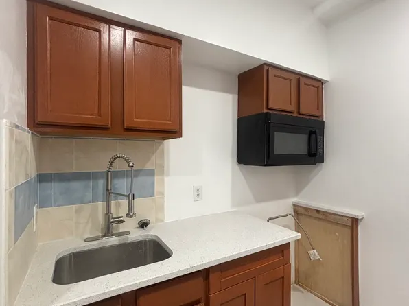 48 1/2 3rd St Floor 2, Newark, NJ 07107