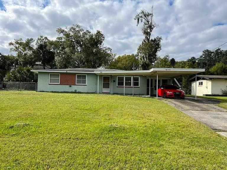 5012 Perrine Dr — Photo 1