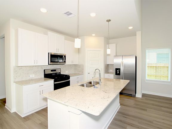 3rd image of 5518 Handlewood Ln