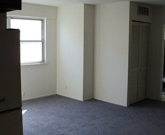 5th image of 410 South St APT B