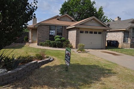 1st image of 1801 Woodhall Way