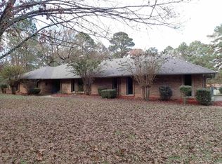 1414 Country Club Rd, Arkadelphia, AR 71923