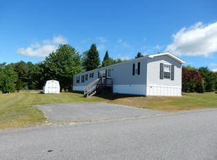15 Dunlop Ave, Mechanic Falls, ME 04256